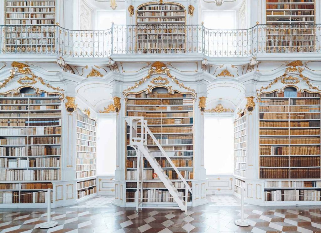 Multidisciplinaire – Explorer les Liens Entre les Savoirs