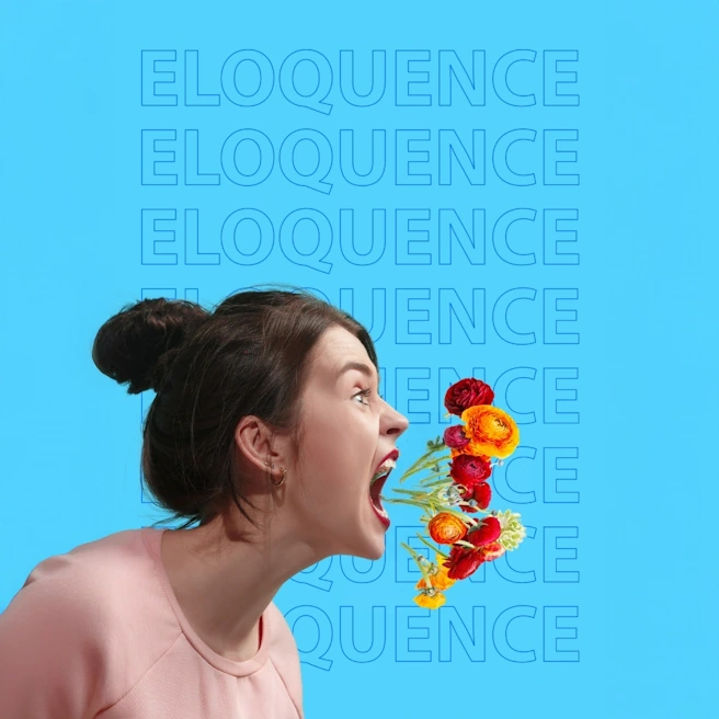 Portrait expressif d’une jeune femme criant des fleurs colorées, sur fond bleu avec le mot “ELOQUENCE” répété – illustration symbolique du concours d’éloquence à Ipécom Paris