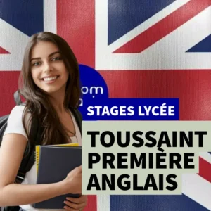 Élève souriante portant des cahiers devant un drapeau britannique, illustrant le stage d’anglais intensif de Toussaint pour élèves de Première à Ipécom Paris.
