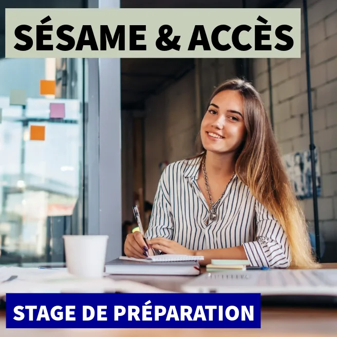 Étudiante en révisions avec cahiers et stylo – Stage de préparation aux concours Sésame et Accès 2026 à Ipécom Paris