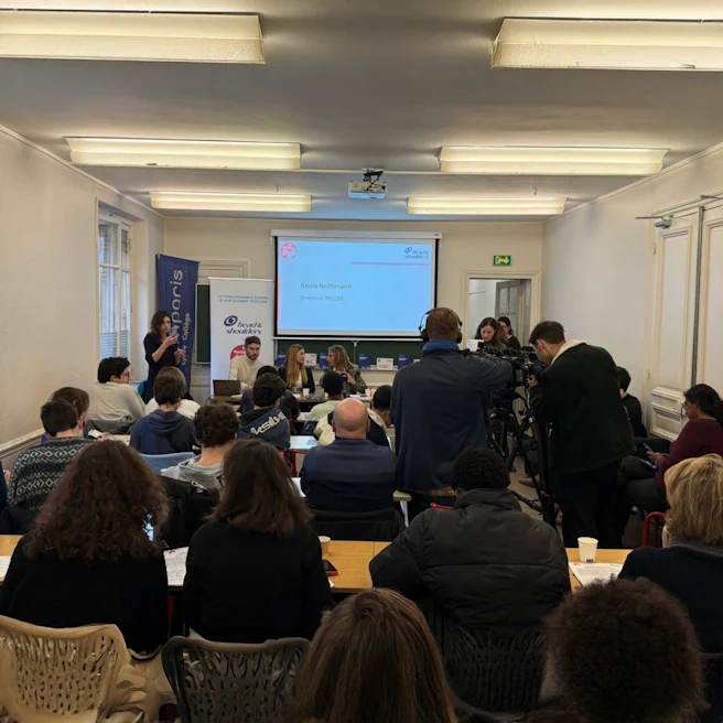 Annie Reithmann, cheffe d’établissement d’Ipécom Paris, intervient à la conférence nationale sur le harcèlement scolaire